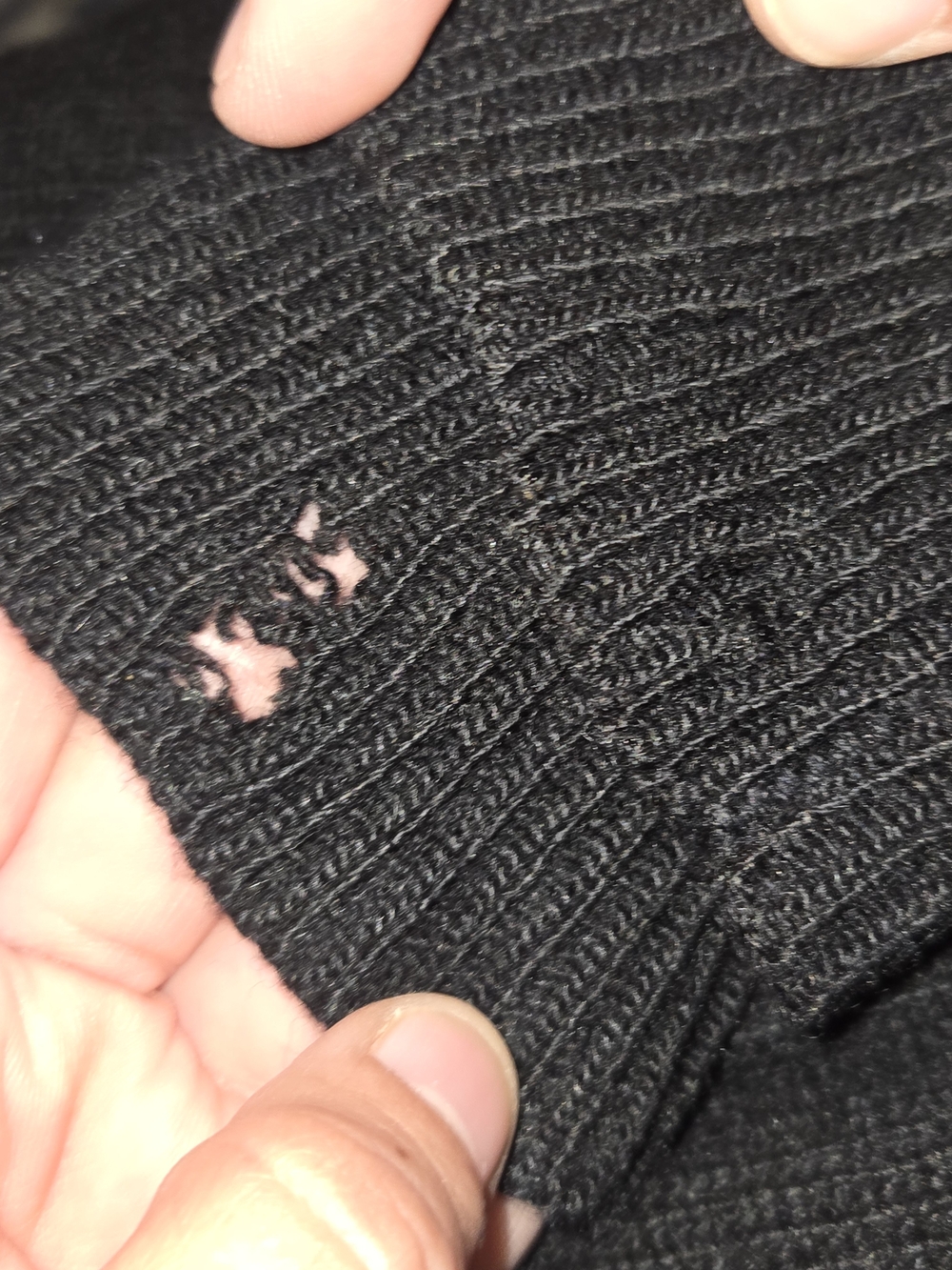 Neiman Marcus Black Men's V-Neck Cardigan Sweater - Picture 7 of 7